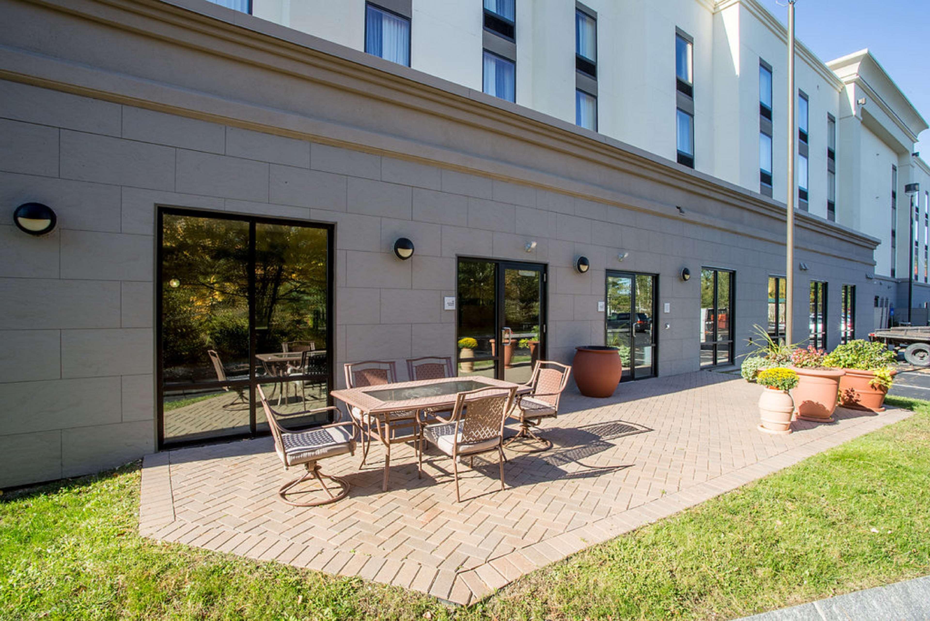 Hampton Inn & Suites Tilton Exterior photo